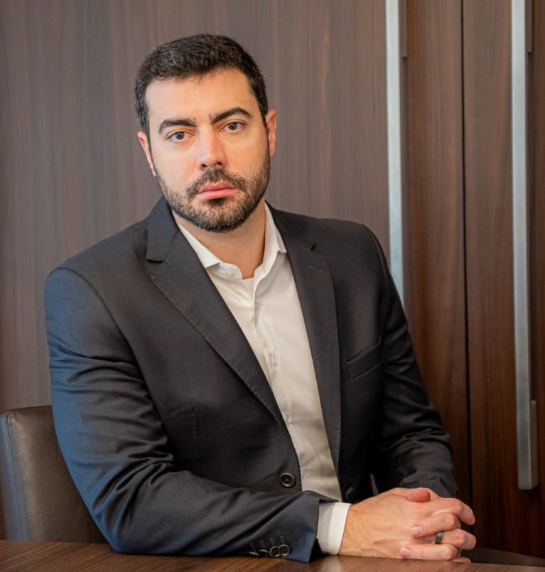 {76814A0F-5BAB-4513-AB81-BB328821C892}